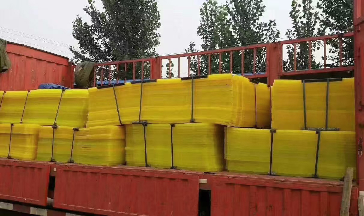 聚氨酯篩網裝車（chē）1.jpg