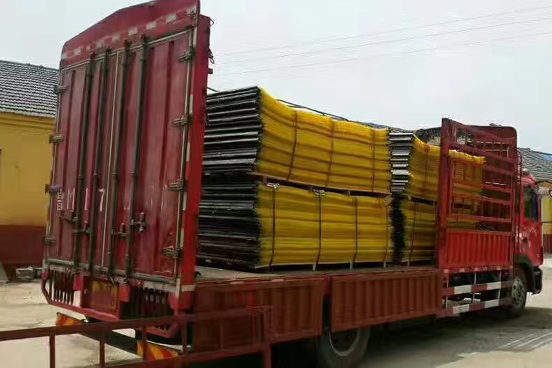 聚氨酯篩網裝（zhuāng）車2.jpg